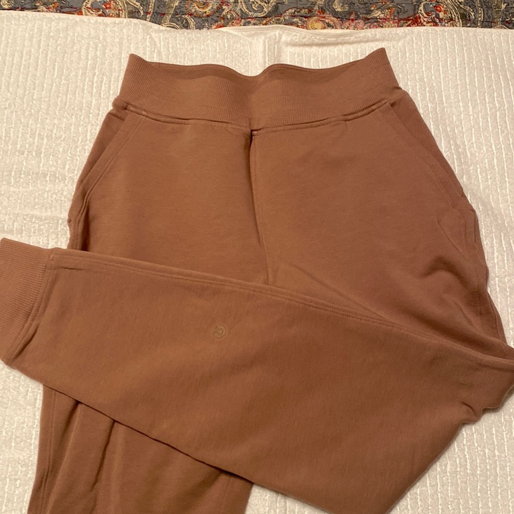 Lululemon joggers